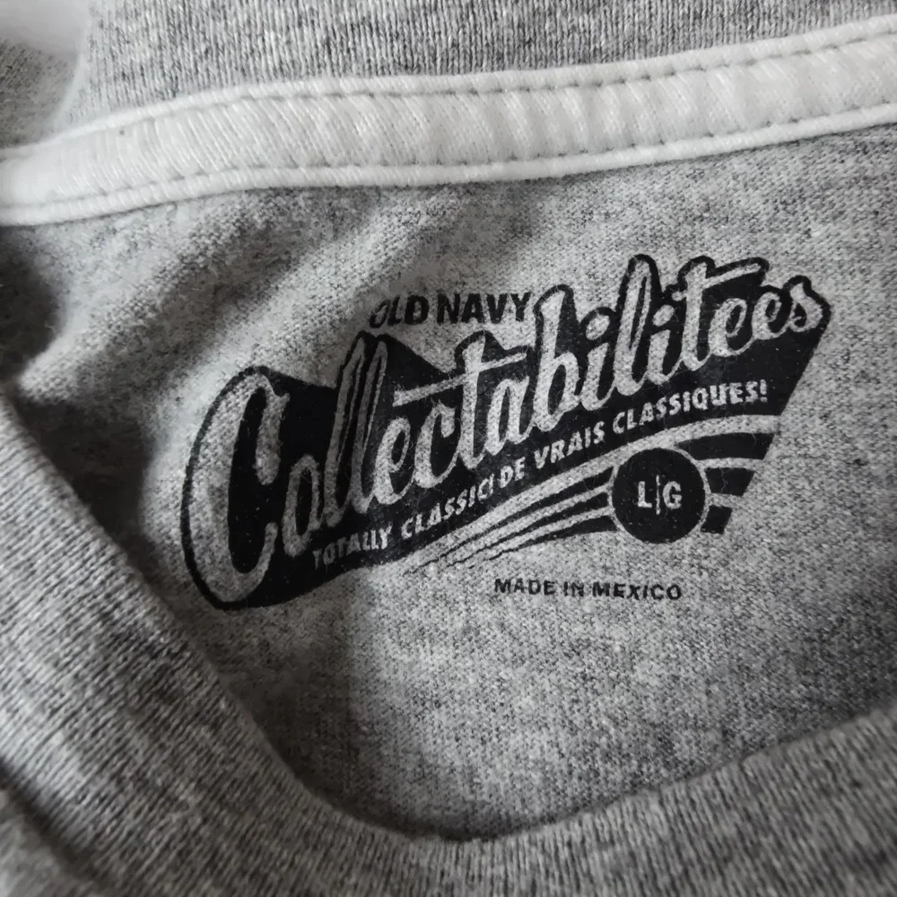 Old Navy Collectabilitees Pokemon Kids‎ Size Large Gray Distressed Logo